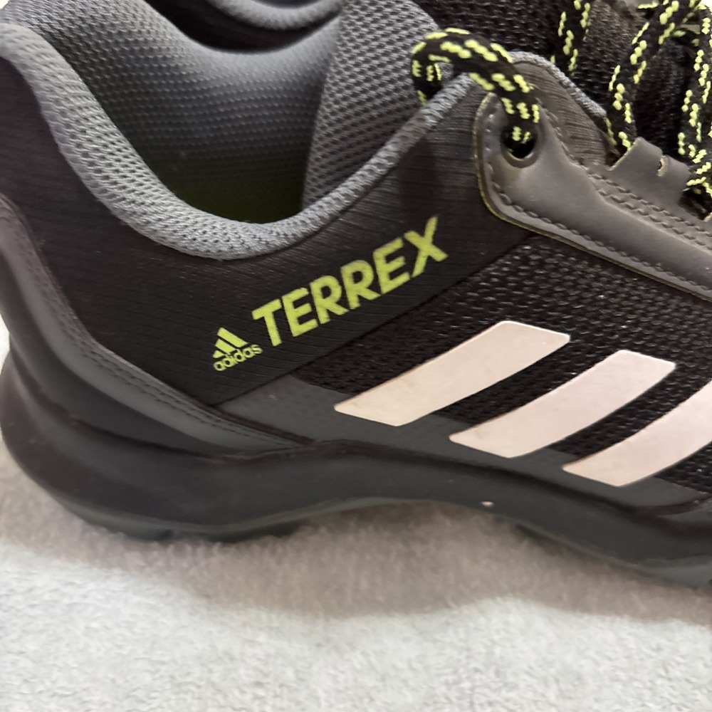 adidas outdoor Men's Terrex AX3 Hiking Boot, Black/White/Acid Yellow Size 7 - Picture 2 of 7